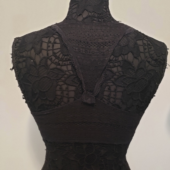 Victoria's Secret Black Lace Floral Bralette Size S - Picture 3 of 6